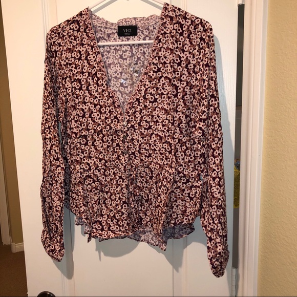 NEW Vici Flush of Dawn Floral V Neck Ruffle Top - Picture 5 of 8